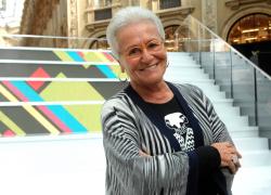 Addio a Rosita Missoni, morta a 93 anni l’icona della moda italiana, fondò la casa di lusso insieme al marito Ottavio nel 1958