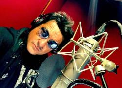 Addio a Roger Mantovani, morto a 58 anni l'ex speaker di RTL 102.5 a Virgin Radio e Radio Capital e attore della soap Vivere