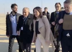 
Siria, Germania e Francia sostengono nuovo governo di al-Jolani, ministri degli esteri a Damasco: “Nostra visita per conto della UE”
