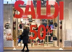 Quando iniziano i saldi estivi in ogni regione, consigli pratici per acquisti online e nei negozi fisici, attenzione agli sconti falsi
