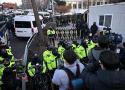 Corea del Sud, sospeso l'arresto del presidente Yoon, Ufficio investigativo: "Troppo rischioso", polizia bloccata dal servizio di sicurezza