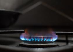 Addio al gas nelle case, in vigore la direttiva Ue: stop a bonus caldaie, banditi combustibili dal 2028 e riduzione consumo energetico