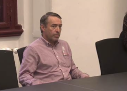 Germania, neonazista Sven Liebich cambia genere per sfuggire a condanna a un anno e mezzo, indecisione del tribunale su carcere maschile o femminile