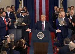 Trump, i primi 78 ordini esecutivi: grazia ad assalitori di Capitol Hill del 6 gennaio 2021, Usa fuori da accordi di Parigi sul clima e Oms, stop a Ius Soli