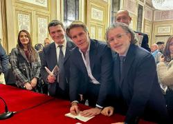 Emanuele Filiberto di Savoia ha presentato il suo ultimo libro intitolato “I Savoia a Napoli” pubblicato per i tipi di Armando De Nigris Editore