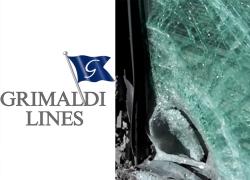 Napoli, esplode ordigno davanti agli uffici della compagnia di navigazione Grimaldi Lines; gli inquirenti "Estorsione o terrorismo"