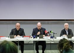 Bolzano, 67 casi di abusi sessuali nella Diocesi dal 1964 al 2024 da parte di 29 preti, il Vescovo Ivo Muser: “Mi assumo responsabilità per omissioni"