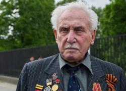 Addio a David Dushman, morto a 98 anni l’ultimo dei soldati dell’Armata Rossa che nel 1945 liberarono il campo di concentramento di Auschwitz