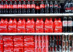 Coca-Cola, livelli troppo alti di clorato e arriva il maxi richiamo in gran parte dell'Europa