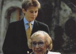 Emanuele Filiberto rende omaggio alla Regina Maria José di Savoia, scomparsa 24 anni fa a Ginevra