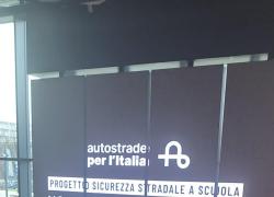 Autostrade per l'Italia, riparte dal museo STEP di Milano il tour nelle scuole per sensibilizzare i giovani sulla guida sicura