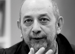 Addio a Amleto De Silva, morto a causa di una leucemia il vignettista satirico fratello di Diego De Silva, aveva 65 anni