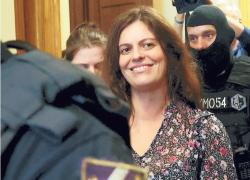 Perché critico e insieme "difendo" Ilaria Salis (e perfino il padre, che mi diffama, per quanto incredibile possa sembrare)