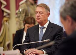 Romania, dimissioni del presidente ad interim Iohannis per evitare impeachment della destra, il 4 maggio nuove elezioni 