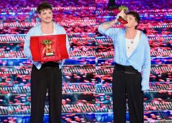 Sanremo 2025: abiti e look della quarta e quinta puntata con duetti e serata finale 