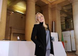 Eleonora Giorgi ricoverata in ospedale e in terapia del dolore per il tumore al pancreas: “Ho un’ampolla al collo e l’ossigeno, mi tengono in vita per ritardare la morte"