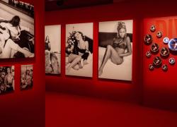 Guess si mette in mostra al Mudec di Milano con 40 anni di sensuali campagne pubblicitarie