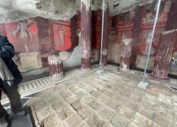 Nuova scoperta a Pompei, emersa domus con affresco del 40 a.C dedicato a Dioniso: al centro una donna condotta verso il rito di iniziazione ai misteri del dio del vino - GALLERY