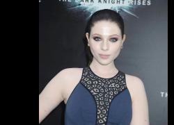 Addio a Michelle Trachtenberg, trovata morta in casa l'attrice 39enne di Gossip Girl, "aveva fatto un trapianto di fegato pochi mesi fa"
