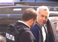 Romania, arrestato il filorusso Georgescu: “Fondi illeciti dalla Russia e azioni anticostituzionali”, era ancora il favorito alla presidenza
