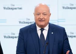 Austria, accordo per nuovo governo dopo 5 mesi tra centristi e senza l’estrema destra, Christian Stocker nuovo cancelliere
