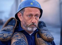 La carica dei serrapiattisti, la grande manifestazione per l’Europa: ottima idea per carnevale