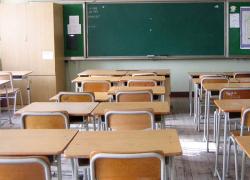 Dobbiamo distruggere, ripensare e ricostruire la scuola, solo così avremo una speranza
