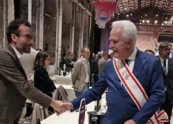 Eugenio Giani inaugura la due giorni alla stazione Leopolda di Firenze dedicata alle Eccellenze di Toscana del vino firmata da AIS 