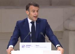 Ucraina, Parigi: "Subito i rinforzi alle truppe di Zelensky", pronti 195 mln a Kiev, Salvini: "Mai un esercito Ue comandato da quel matto di Macron"