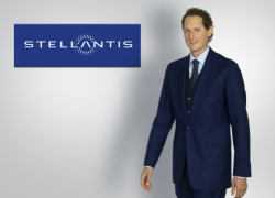 Al via Stellantis Bank USA, l’istituto bancario di Elkann che ha come obiettivo l’“indipendenza finanziaria” del gruppo