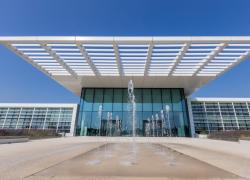 Philip Morris Manufacturing & Technology Bologna vince il Microsoft Intelligent Manufacturing Award 2025 con il progetto "Manufacturing of the Future"