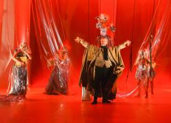  Casanova dall’infinita Fuga. Prima teatrale al Mercadante. Napoli, la terra trema e chi si prepara alla Grande Fuga