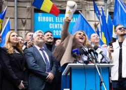 Elezioni in Romania, seconda candidata respinta, anche la filorussa Diana Sosoaca "incompatibile con la democrazia", approvato leader di estrema destra George Simion