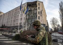 Ucraina, Uk: "70mila soldati morti invano nel Kursk, il Regno Unito ha buttato centinaia di milioni di £ per il fallimento schiacciante di Zelensky"