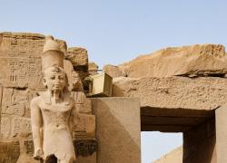 Egitto, scoperta a Luxor la tomba reale di Thutmosi II, faraone della XVIII dinastia, l'archeologo Litherland: "Potremmo scoprire la sua vera mummia"