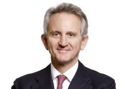 Mediobanca fuori da Generali in ogni caso, se Ops sulla Banca non raggiungesse il 100% dividendo in azioni o cessione