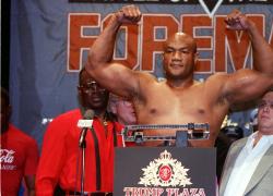 E' morto George Foreman, il pugile più irresistibile di tutti i tempi, che abbatteva colossi soffiandoli via. E' morta la Potenza di Dio. Sì, ma di cosa? Perché non ce lo dicono?