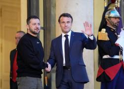 Zelensky a cena da Macron mercoledì alla vigilia del summit dei "volenterosi", sul tavolo: "guerra contro la Russia" e invio truppe a Kiev
