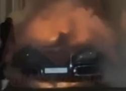 Mosca, limousine di Putin da $ 356mila esplosa in centro, attentato terroristico anticipato da Zelensky: "Lo zar morirà presto e la guerra in Ucraina finirà" - VIDEO