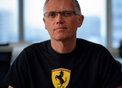 Ferrari, Carlo Tavares nuovo amministratore delegato al posto di Benedetto Vigna, la fake news come pesce d’aprile