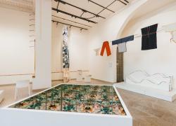 Moda, Vestirsi è facile/Nuove forme radicali: un progetto di Dario Bartolini - Archizoom