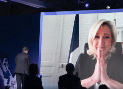 Marine Le Pen ospite di Salvini al Congresso della Lega: "Contro di me e il popolo francese attacco violento e ingiusto, ma lotteremo" - VIDEO