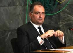 Inchieste Eni, il telefonino di Armanna risequestrato il giorno dopo la restituzione,  il Tribunale di Milano: "È evidente la rilevanza probatoria"