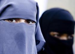 BURCA, una poesia che interroga la libertà femminile tra visibilità, identità e il potere dello sguardo