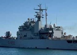 Nave Libra arrivata in Albania, sbarcati i 40 migranti a bordo, Cecilia Strada attacca Governo: “Arrivati con le manette, inammissibile”