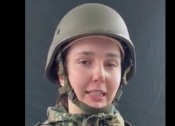Germania, "Nina la riservista" e il VIDEO propaganda a favore della guerra: "Pronta a combattere e a morire per la patria"