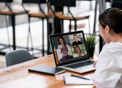 Come una comunità internazionale di donne sta trasformando l'inglese online in amicizia nella vita reale