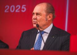Donnet (Generali): "Superati obiettivi finanziari di 'Lifetime Partner 24: Driving Growth'; sarei onorato di supervisionare il nuovo Piano per il prossimo triennio"