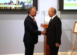 Incontro Putin-Witkoff, Cremlino: "Possibili negoziati diretti Russia-Ucraina", sindaco di Kiev si smarca da Zelensky: "Cedere territori in cambio di pace"