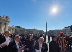 Funerali Papa Francesco, le 164 delegazioni presenti: 12 sovrani regnanti, 53 capi di stato, 2 principi ereditari, 15 capi di governo, 81 altre istituzioni – tutti i NOMI